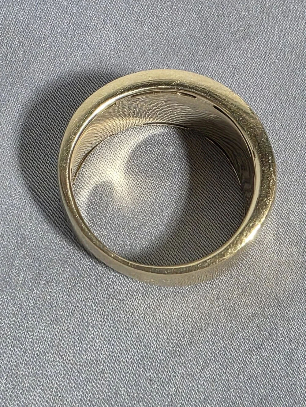 Men’s 10K Yellow Gold Ring Whote Diamonds Size 8 8.87g Vintage Style